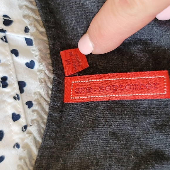 One September Sleeveless Razorback Top - Picture 4 of 5